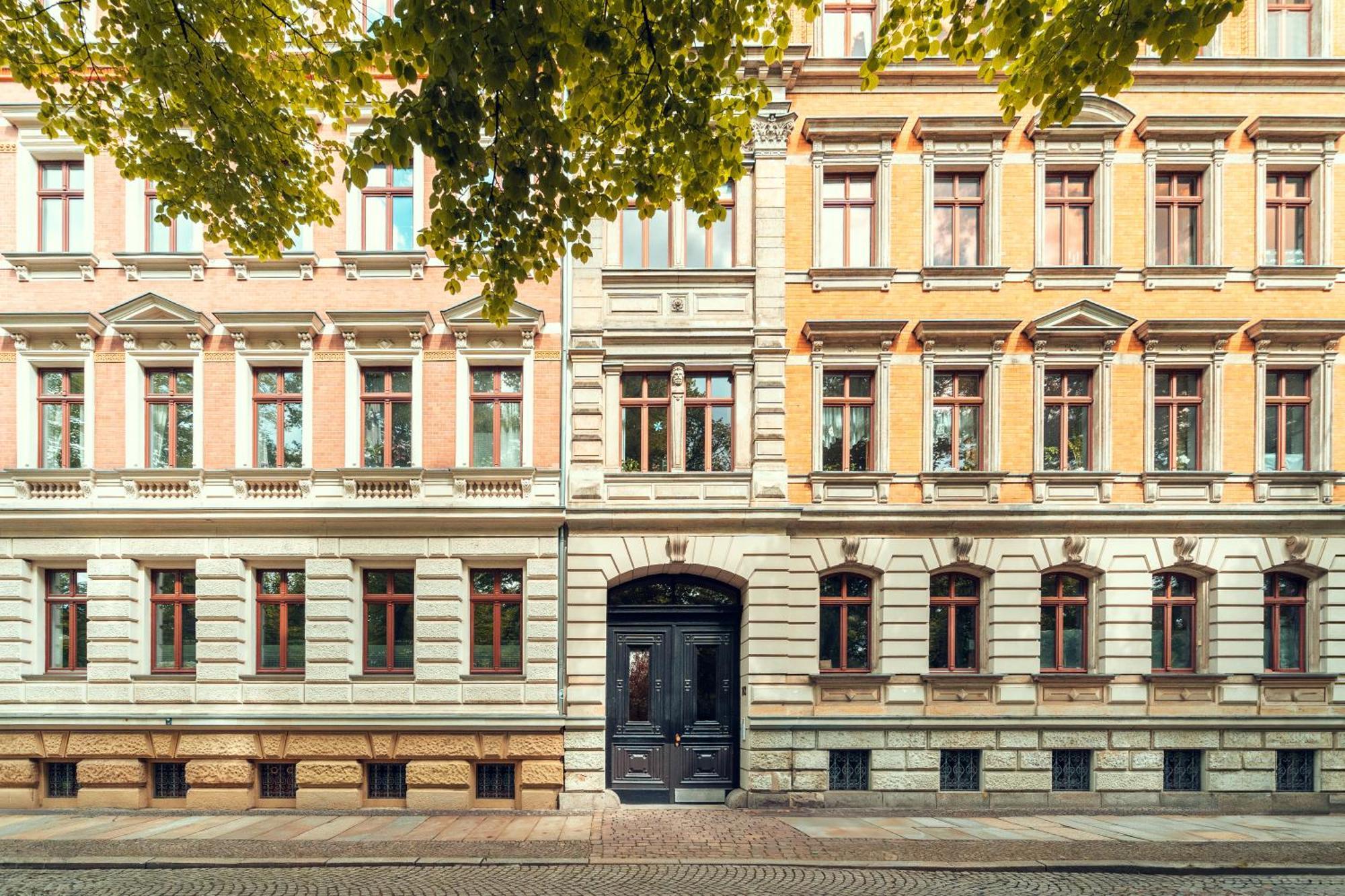 Gemuetliche Dachgeschosswohnung -Waldstrassenviertel لبسيا المظهر الخارجي الصورة